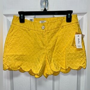 NWT, Crown & Ivy Women's Yellow Scalloped Shorts